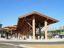 Outlet Village 7